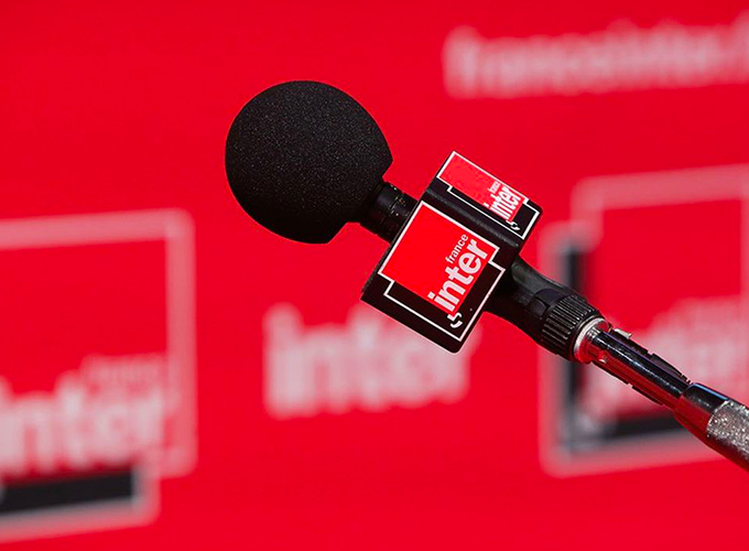 Levée de boucliers à Radio France pour un projet de fusion des rédactions de France Inter, France Info & France Culture