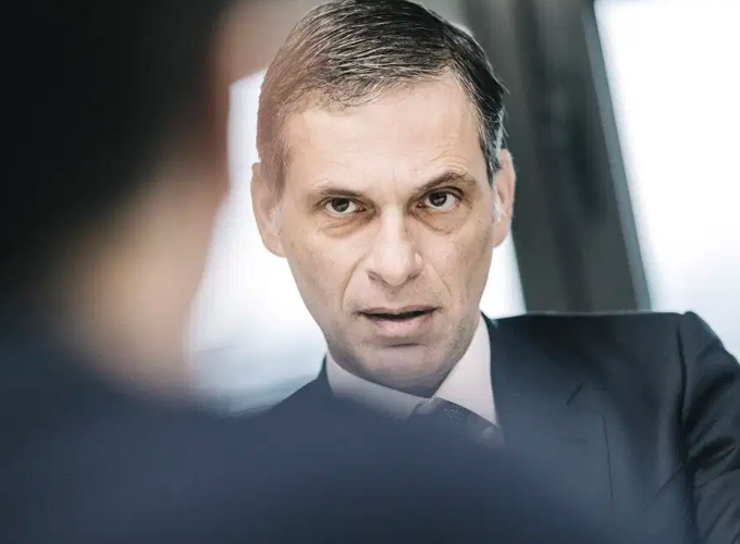 Rachat d'Altice Média : ce que Rodolphe Saadé (CMA-CGM) a dit aux représentants des salariés