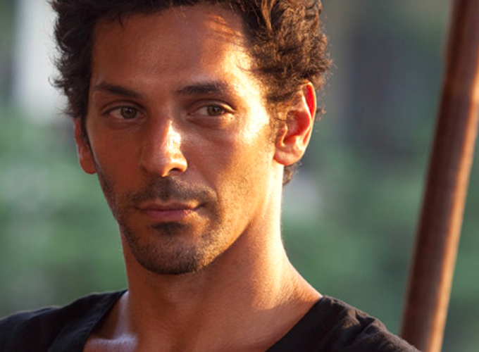 Tomer Sisley sera le héros d'une série-documentaire sur l’histoire de France, de Vercingétorix à Henri IV pour France 2