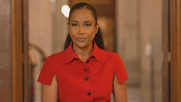 "Famille monoparentales : leur combat au quotidien" documentaire inédit le 12 mai 2024 sur C8