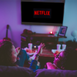 Les tendances télévisuelles révélées au MipTV : les plateformes ont moins la cote, le sport en direct toujours fort, la télé linéaire résiste