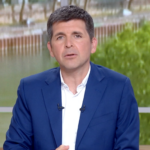 Thomas Sotto présente ses excuses après la diffusion d'une affiche parodique dans "Télématin" lors des "4V" sur France 2