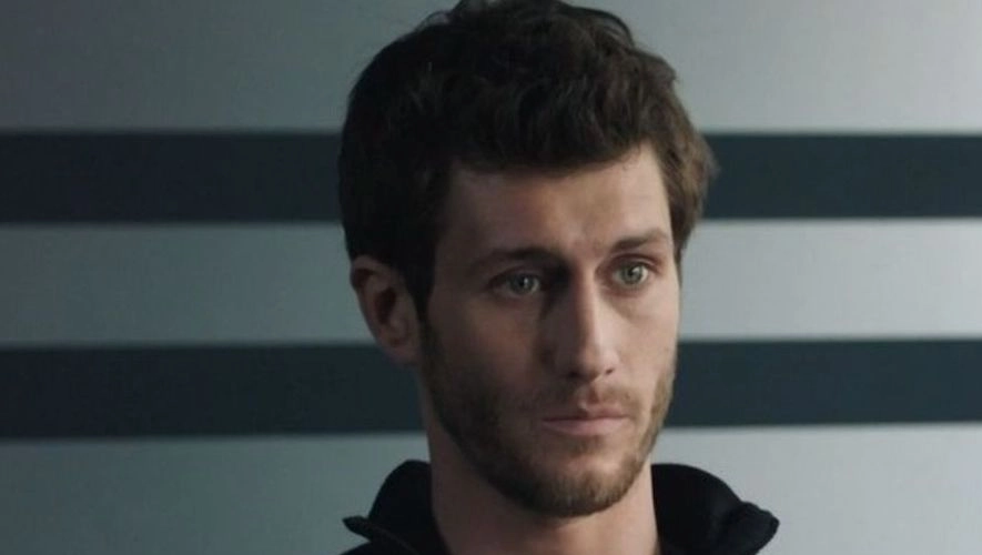 "Demain nous appartient" : Jean-Baptiste Maunier, le tueur en série surnommé "Le Monstre d'Argenteuil",a repris les tournages à Sète